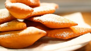 Frappole - Italian Carnival crackers or angel wings