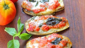 Vegetarian gluten free eggplant pizza recipe - kids friendly