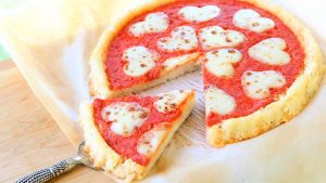 Rice pizza with tomato sauce and mozzarella - gluten free